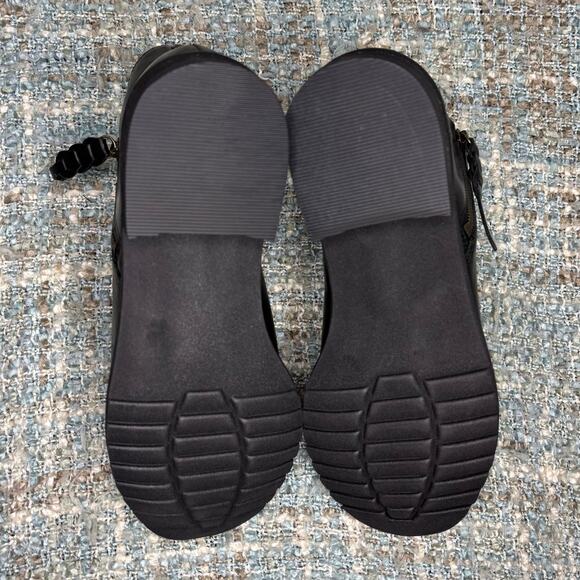 Walking Cradles Kason Ankle Boots in Black Rustic Leather (Wide) - Picture 9 of 9